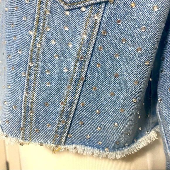 Pretty Little Thing Light Wash Diamante Denim Jacket - Picture 6 of 8